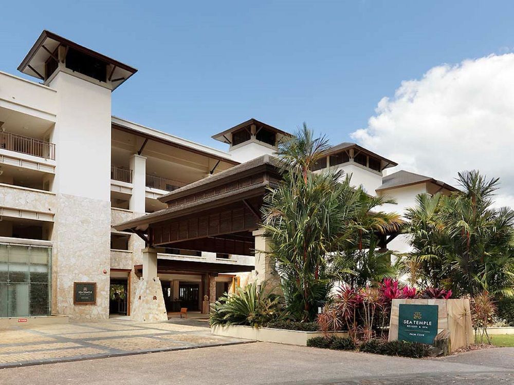 Pullman Palm Cove Sea Temple Resort & Spa image 1
